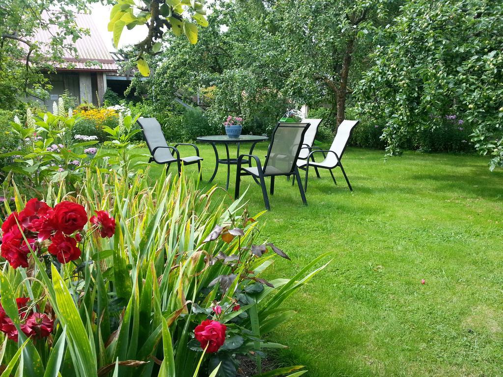 Piibelehe Guest Accommodation Курессааре Номер фото