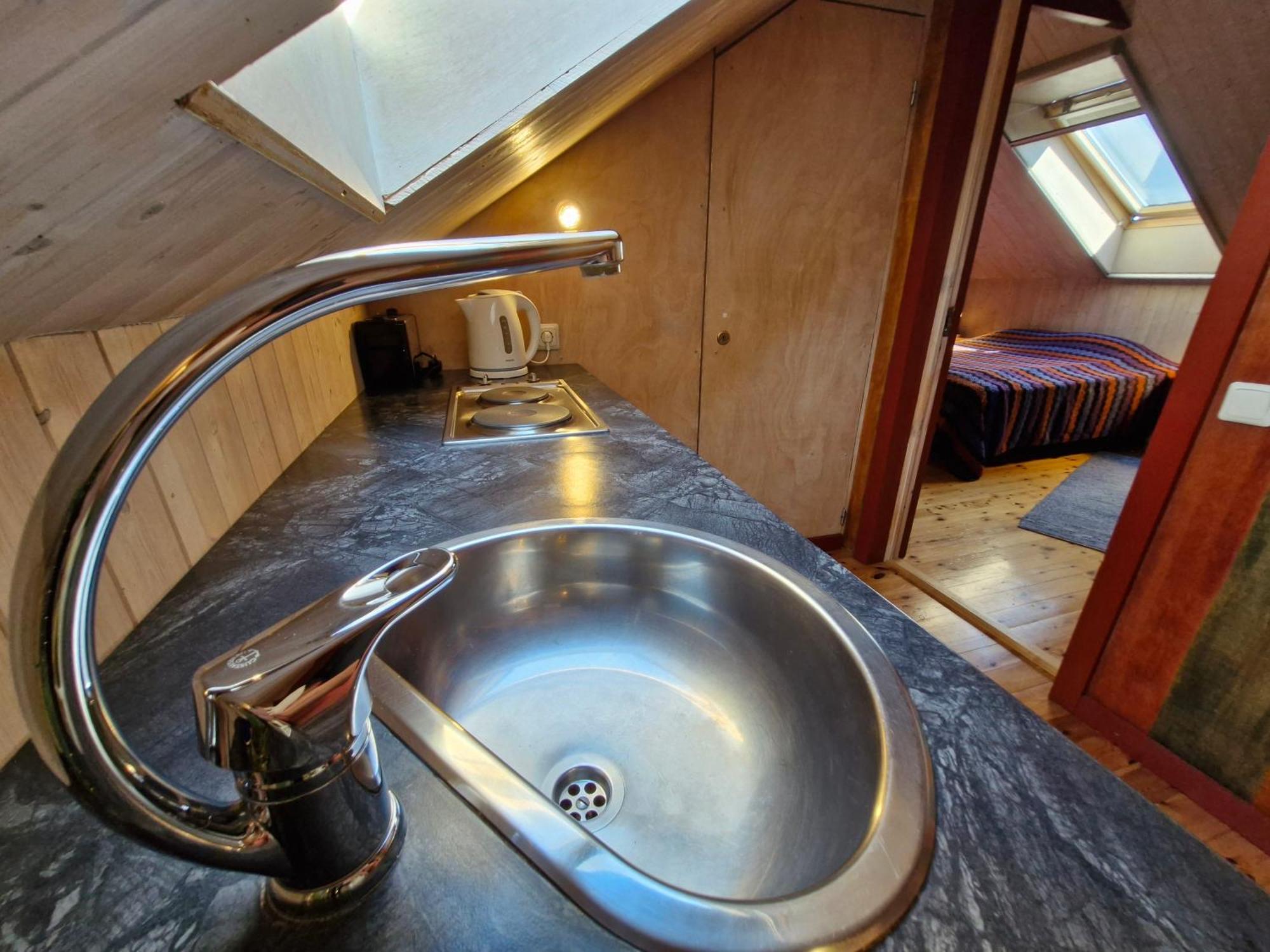 Piibelehe Guest Accommodation Курессааре Экстерьер фото