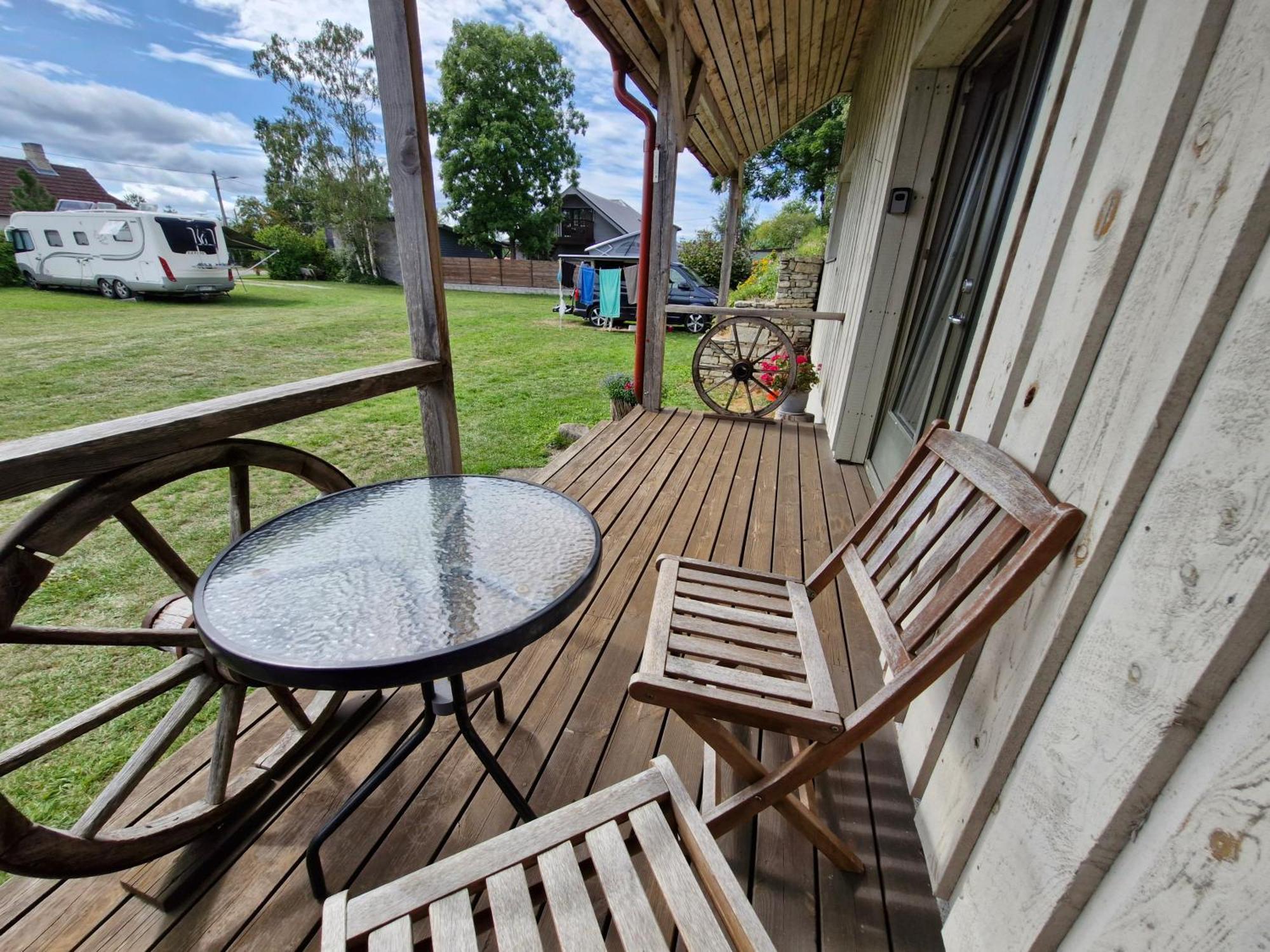 Piibelehe Guest Accommodation Курессааре Экстерьер фото