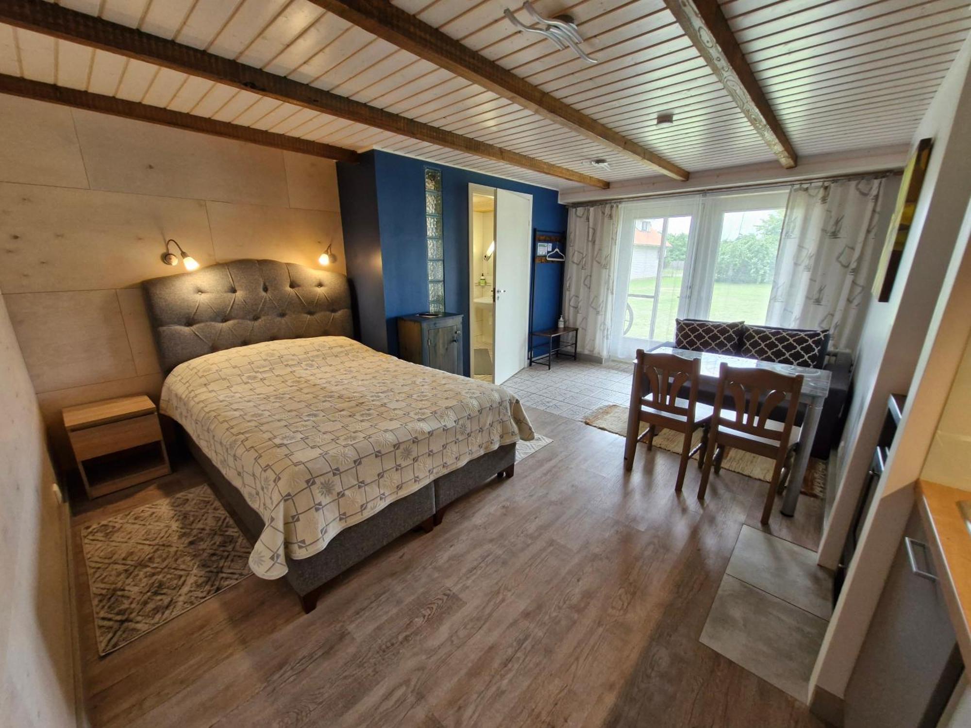 Piibelehe Guest Accommodation Курессааре Экстерьер фото