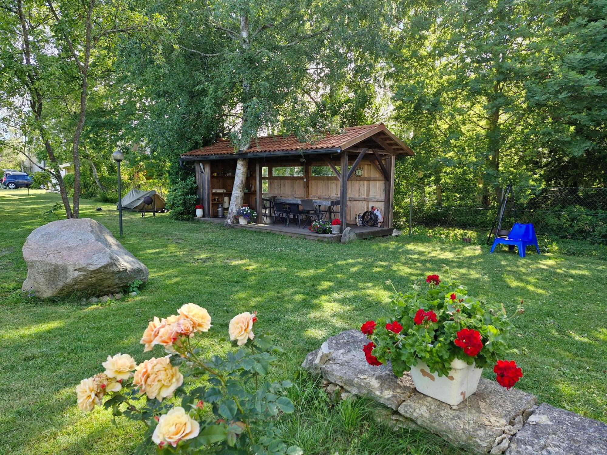 Piibelehe Guest Accommodation Курессааре Экстерьер фото